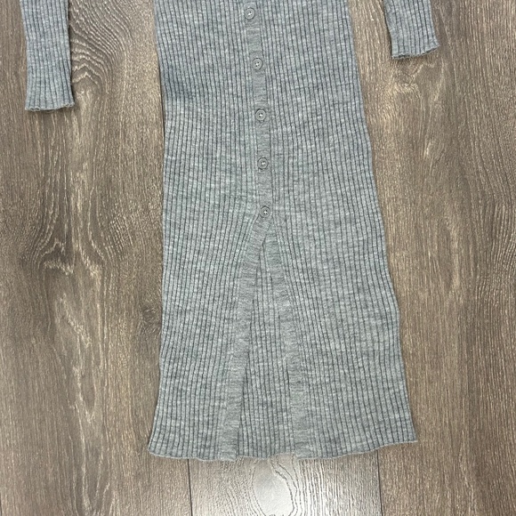 Aritzia The Group By Babaton Avalon Midi Dress Buttons Bodycon Stretch Fitted - Picture 8 of 16